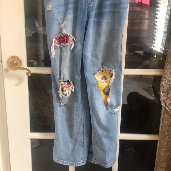 Upcycled overalls - Picture 4 of 10
